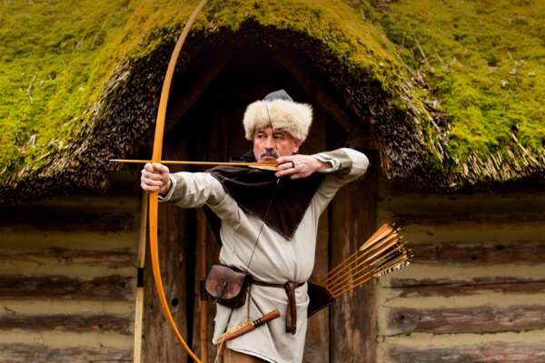 Wystawa -Drewniane łuki historyczne  maj-sierpień 2025